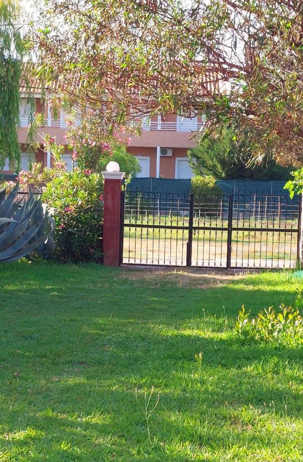 Sausan Apartments Sidárion Dış mekan fotoğraf